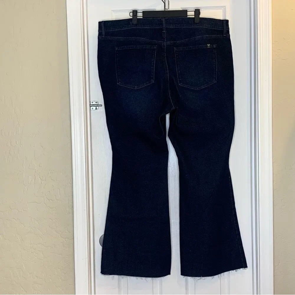Jessica Simpson size 22w